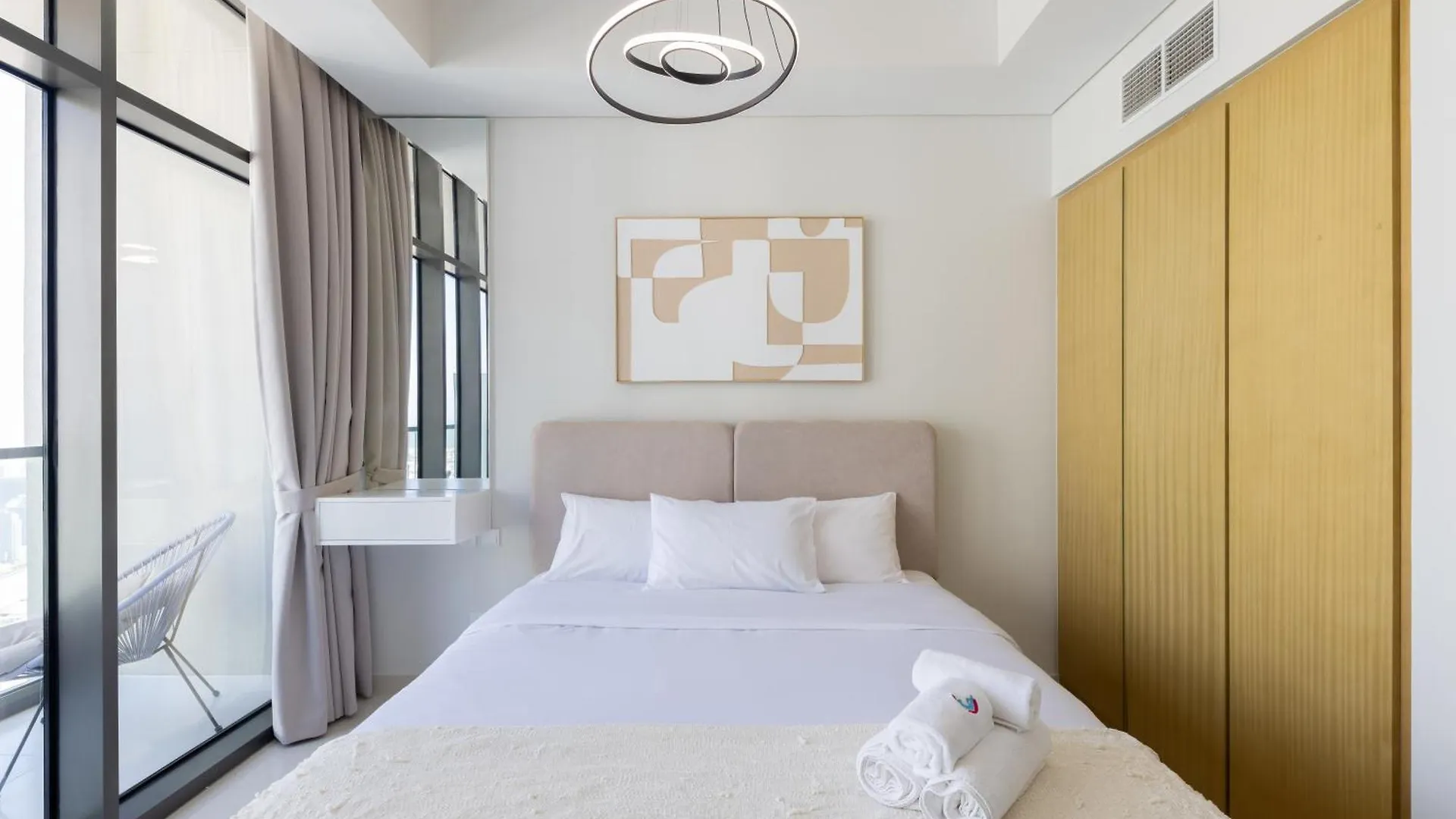 Stylish Studio On 58Th Floor With Stunning Views In Dubai United Arab Emirates