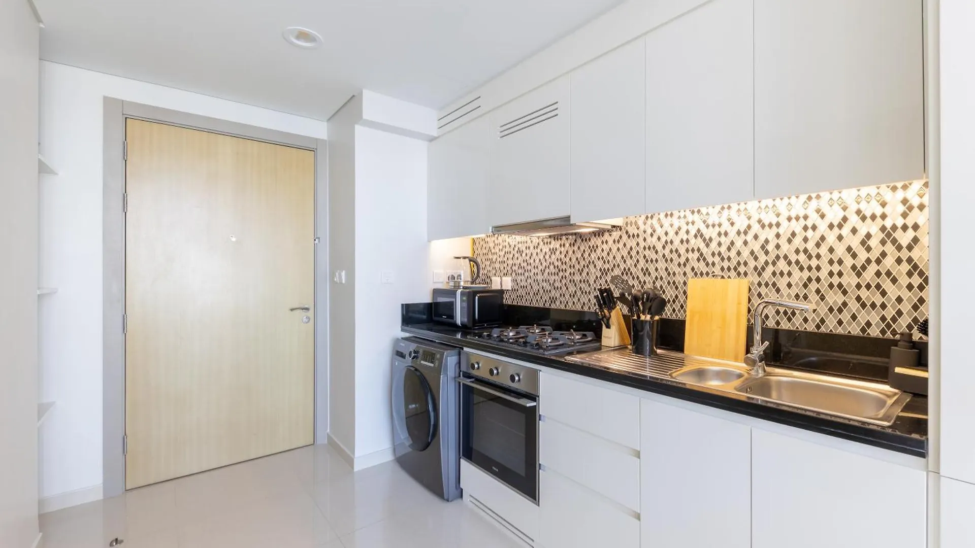 Stylish Studio On 58Th Floor With Stunning Views In Dubai Apartment